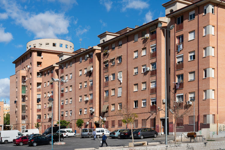 Martínez Dalmau anuncia que la exoneración del pago de alquiler de las viviendas de la Generalitat se amplía también a los meses de julio y agosto
