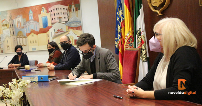Guanyar y Compromís firman los acuerdos con el equipo de gobierno para el presupuesto del próximo año