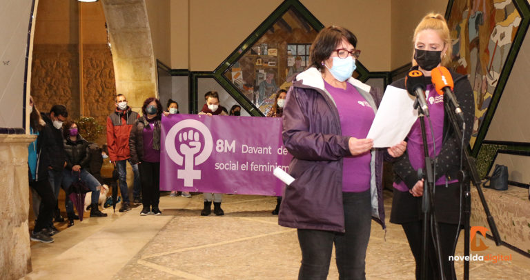 La Plataforma Feminista de Novelda  homenajea a las mujeres valientes por el 8M