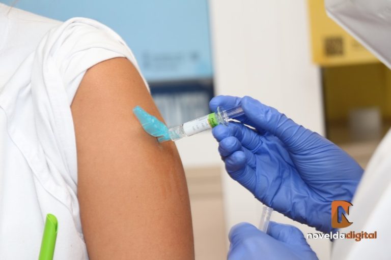 Sanidad llama para vacunarse a personas de Novelda menores de 65 años
