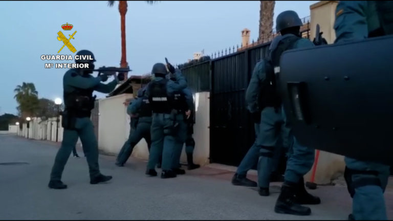 La Guardia Civil detiene a una pareja por robos en casas de campo