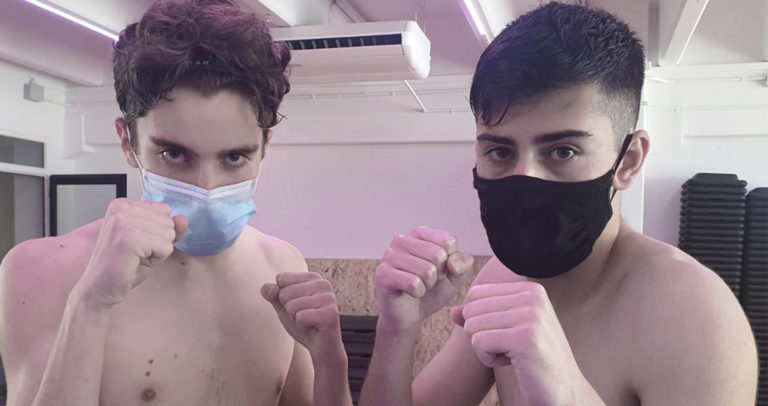 Los noveldenses Carlos Ivorra y Vicente Abad se preparan para el campeonato de Muay Thai de la Comunidad Valenciana