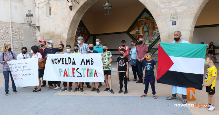 Novelda muestra su apoyo a Palestina