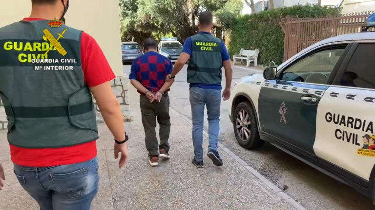 La Guardia Civil detiene al presunto autor del robo de un décimo de lotería en Novelda que resultó premiado