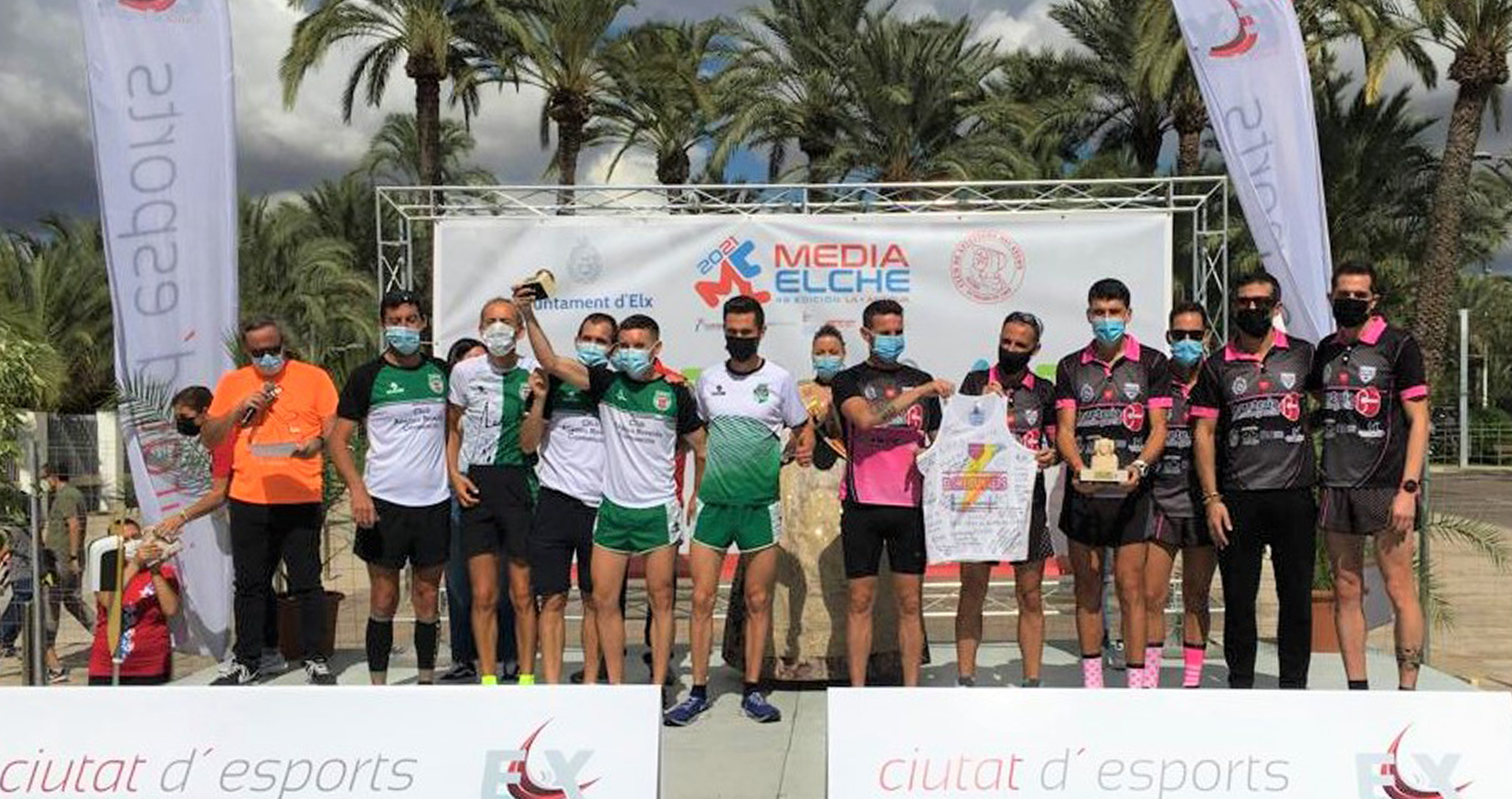 Gran victoria por equipos del Club Atlético Novelda Carmencita en la  48 Media maratón internacional ciudad de Elche