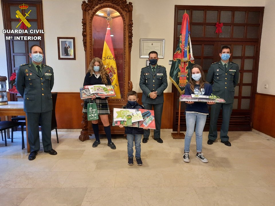 La Guardia Civil de Alicante convoca la VII edición de su concurso anual de Postales Navideñas. El año pasado resultó premiado un niño de 6 años de Novelda