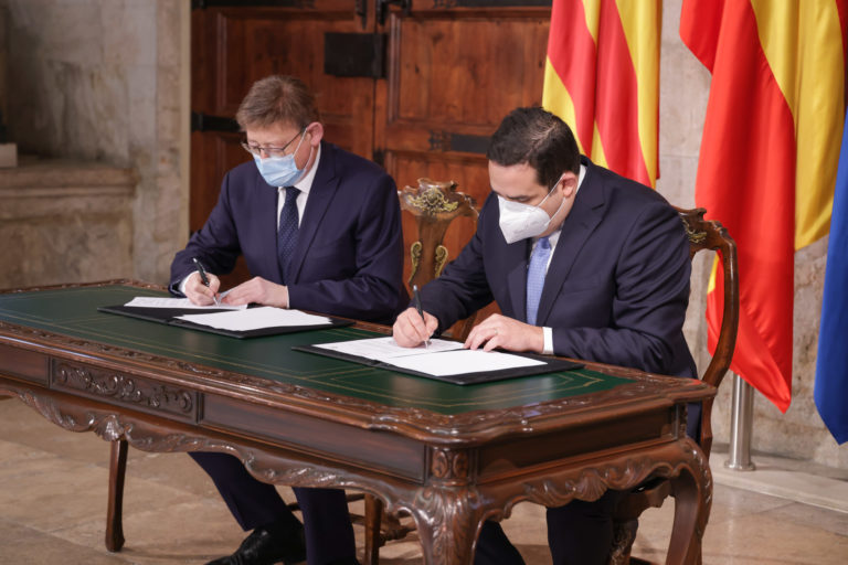 Ximo Puig asegura que el cambio de modelo energético impulsará la transformación económica de la Comunitat Valenciana