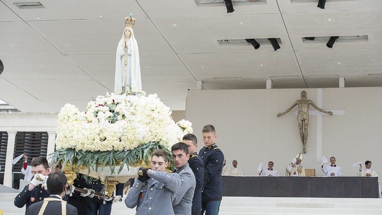 La parroquia de San Pedro se une a la consagración de Rusia y Ucrania a María