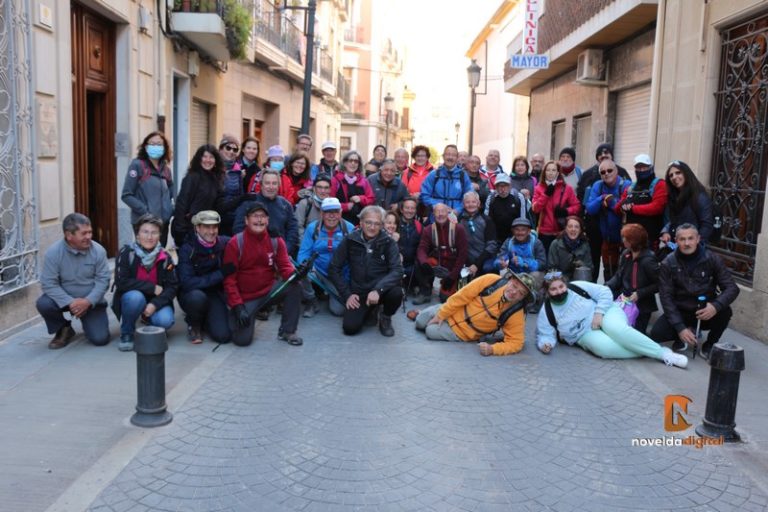 La Asociación del Camino de Santiago de Aspe pasa por Novelda en su etapa del Camino de la Lana
