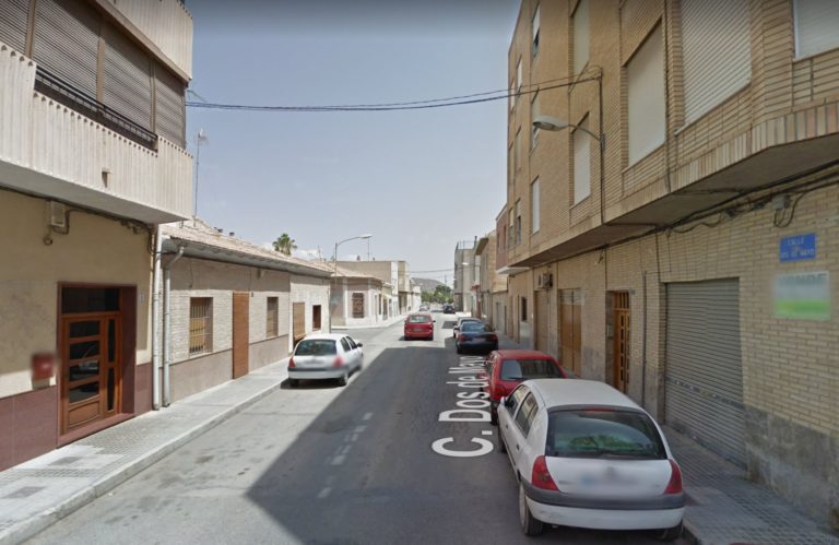 Una mujer herida grave tras robar en una vivienda en Novelda y precipitarse al saltar una pared