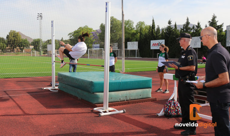 El Polideportivo Municipal acoge las pruebas físicas de acceso a la Policía Local de Novelda