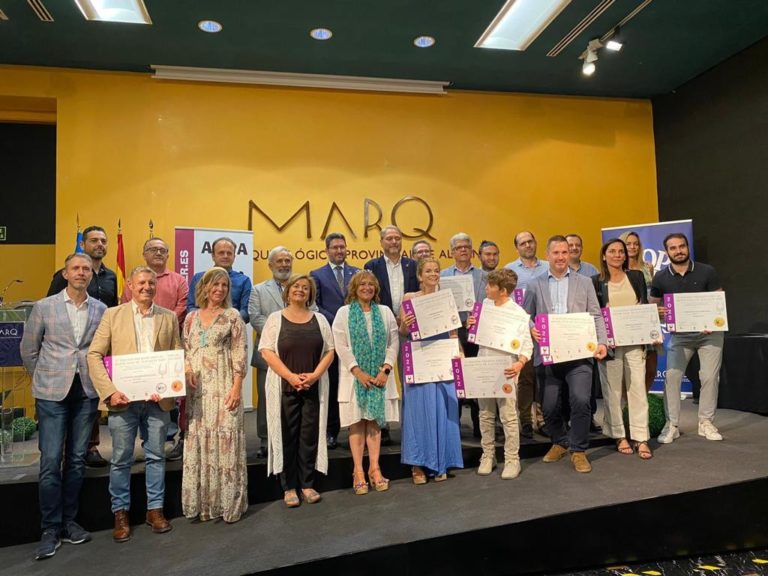 Los sumilleres de Alicante otorgan una medalla de plata al vino rosado de la Bodega Casa Sicilia