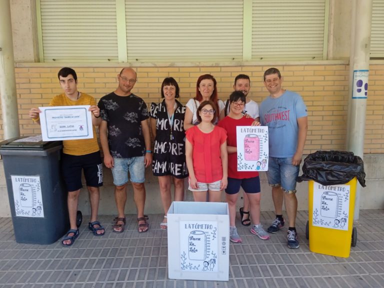 El proyecto «Dame la lata» del IES Vinalopó logra recoger y reciclar más de 25.000 latas durante este curso escolar