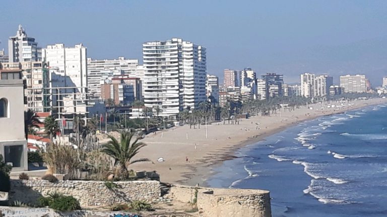 El Gobierno extraerá arena de un yacimiento submarino en Cullera para regenerar 30 playas de la Comunitat, 5 de ellas de Alicante
