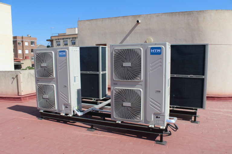 El Ayuntamiento recibe una subvención de los Fondos Europeos para financiar la renovación del sistema de climatización del Centro Cívico