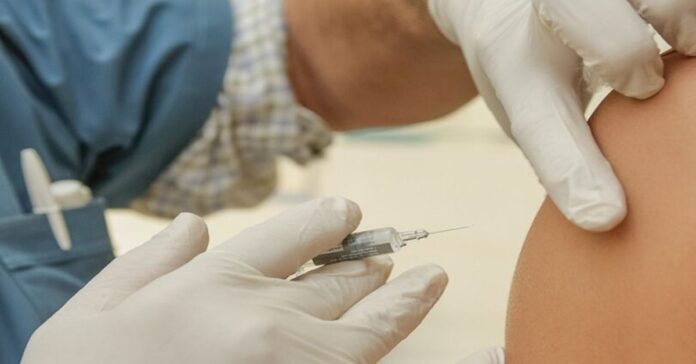 La Comunitat Valenciana comenzará el 1 de octubre a vacunar contra el papiloma humano también a los niños