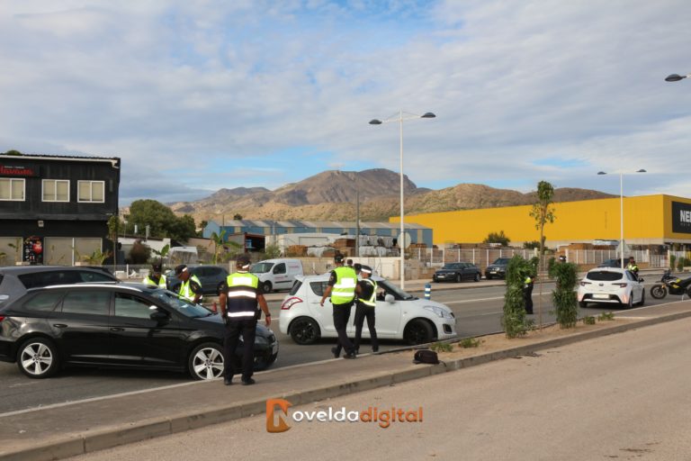 La Policía Local de Novelda detecta a 11 conductores bajo los efectos de las drogas durante los últimos controles antidrogas