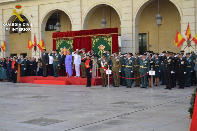 La Guardia Civil de Alicante celebra en la Plaza del Ayuntamiento la Festividad de la Virgen del Pilar 2022
