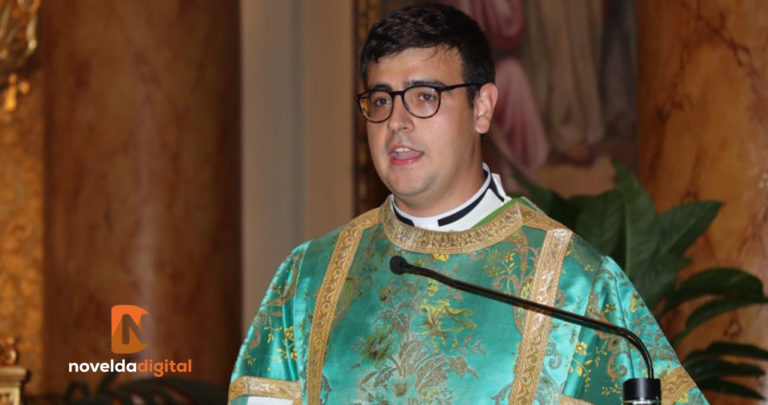 El vicario de la iglesia de San Pedro, Carlos Gandía, recibirá la ordenación presbiteral el próximo 3 de diciembre