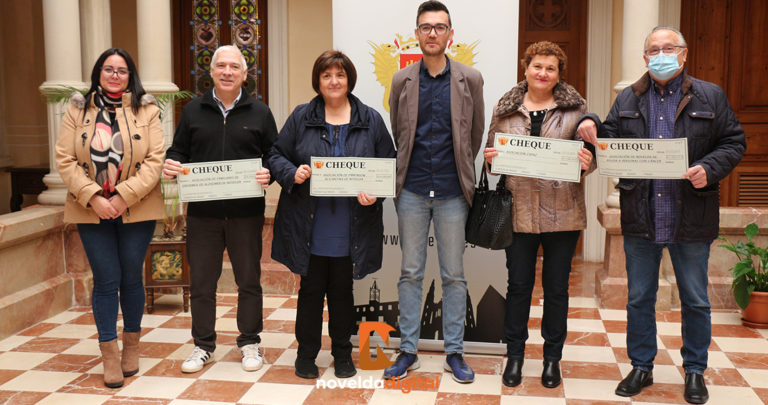 El Ayuntamiento de Novelda entrega las ayudas a las asociaciones sociosanitarias