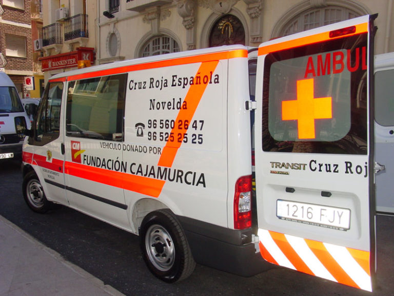 Dos nuevos vehículos donados a la Asamblea Local de Cruz Roja
