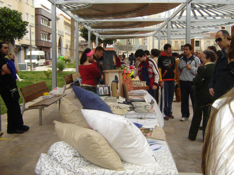 MERCADILLO DE CAPAZ EN LA GLORIETA