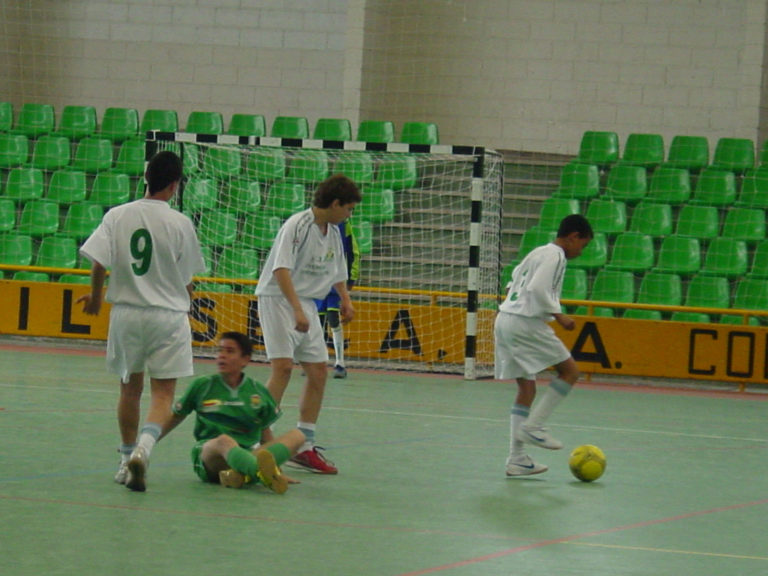 Fútbol-Sala: El San Vicente elimina al Infantil de la Peña Madridista