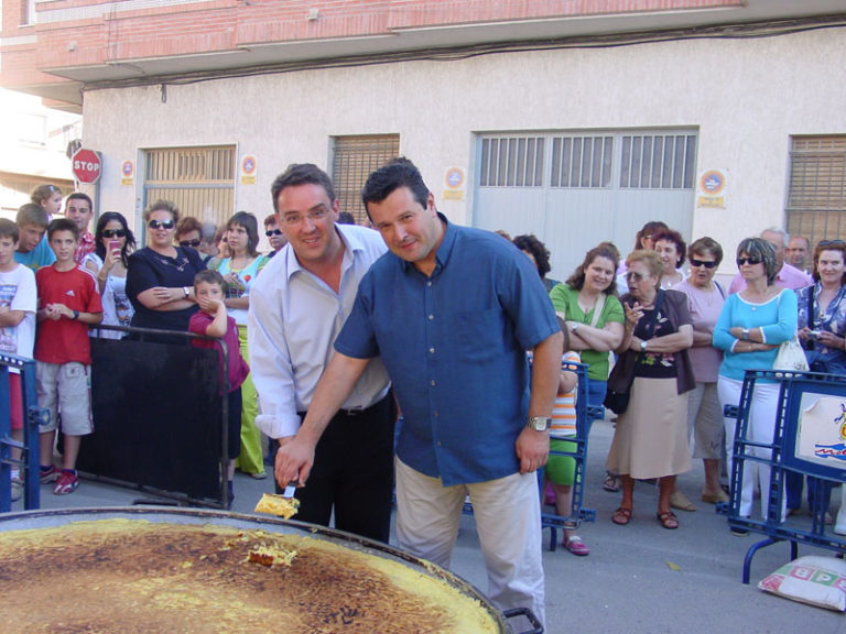 El Partido Popular cierra su campaña electoral con una tortilla para 1000 personas y el concierto de Fran Dieli
