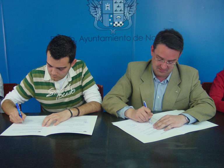 La ANEU firma con el Ayuntamiento el convenio de ayuda económica a los estudiantes