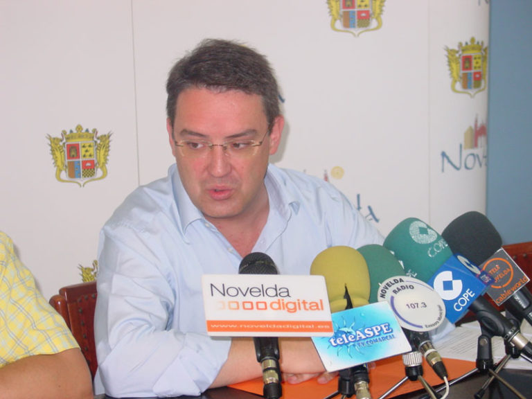 El portavoz del PP, Rafa Sáez, denuncia «las graves consecuencias económicas» del recurso presentado por el Consistorio
