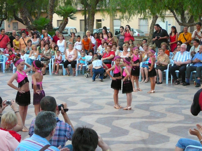 La Vereda acoge la celebración de distintos bailes