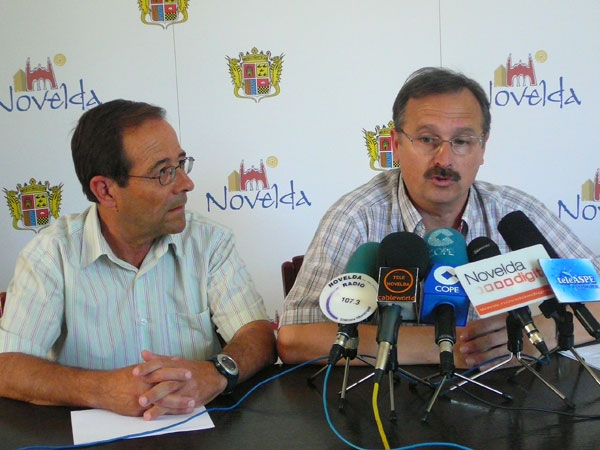 Víctor Cremades anuncia la paralización de las inversiones hasta final de año en Novelda tras la gestión del PP