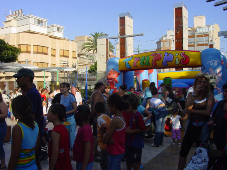 La fiesta comienza en la Glorieta para los niños