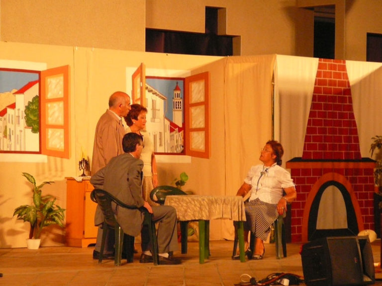El Grupo de Teatro de la Tercera Edad interpreta dos obras