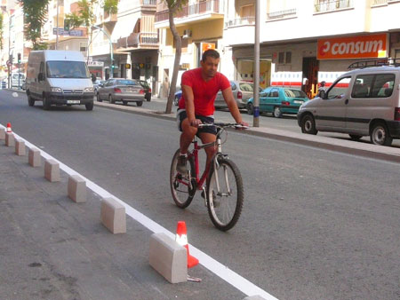 Inicio de las obras del carril-bici en la Avenida