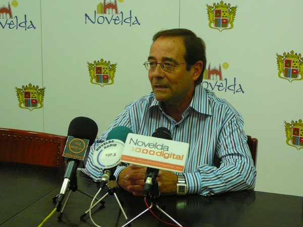 Víctor Cremades: “La senyera colgada el 9 d´octubre en el Ayuntamiento es la reproducción del estandarte de la conquista”