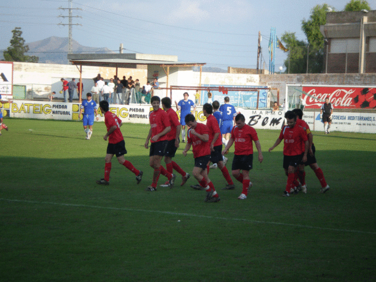 Fútbol: Un golazo de Javi Ruiz concede al CF Noveldense su primer empate de la temporada