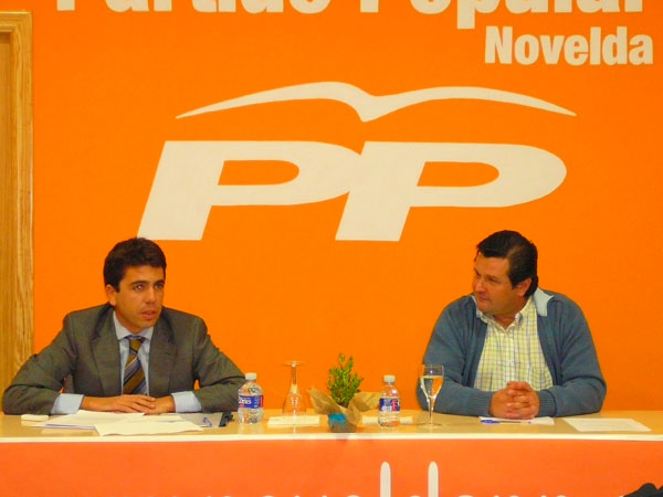 Carlos Mazón alude a la necesidad del AVE, el agua y la comunicación por carreteras como puntos clave para Novelda y la provincia