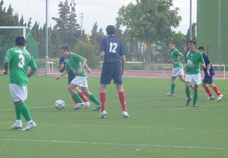 Fútbol: El Juvenil ‘B’ del Novelda incrementa la diferencia de goles con el Rayo Ibense