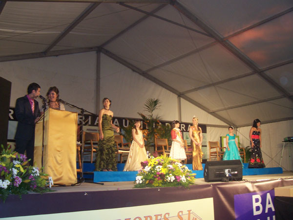 Presentación de las Reinas y Damas de Honor 2008 de María Auxiliadora