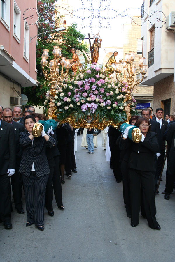 Solemne Procesión en honor a Santa María Magdalena