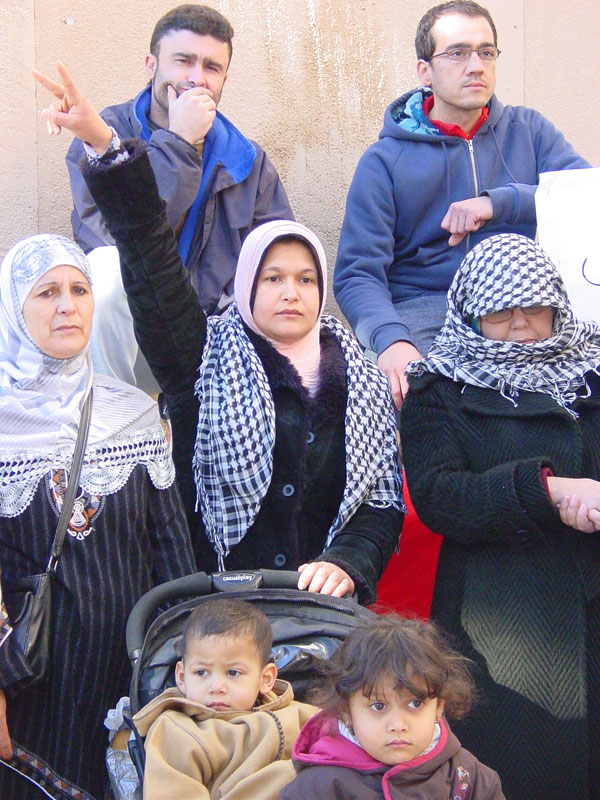 Lágrimas en Novelda por el pueblo palestino