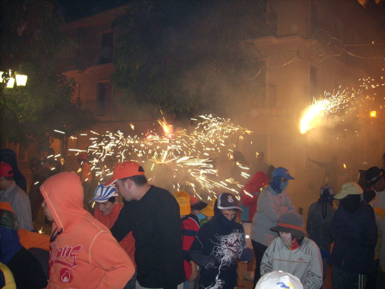 El Castillo de Fuegos Artificiales y Correfocs, ponen punto y final a las fiestas 2009