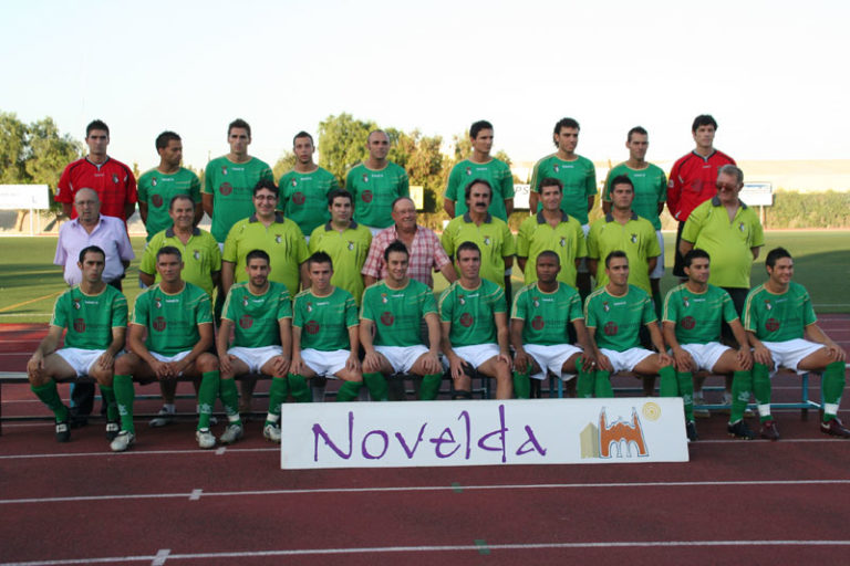 Partido de fútbol Novelda C.F. / Alicante C.F.