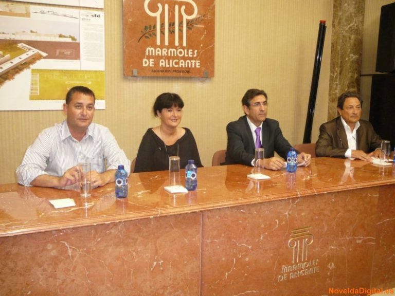 Mármol de Alicante recibe al colegio de decoradores e interioristas de la Comunidad Valenciana