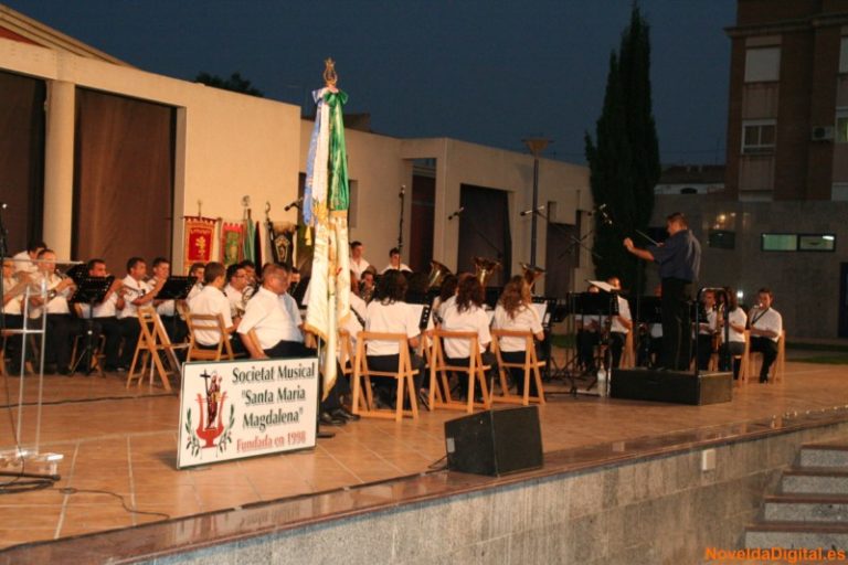 El Auditorio Municipal acogió el “Concierto Festero”