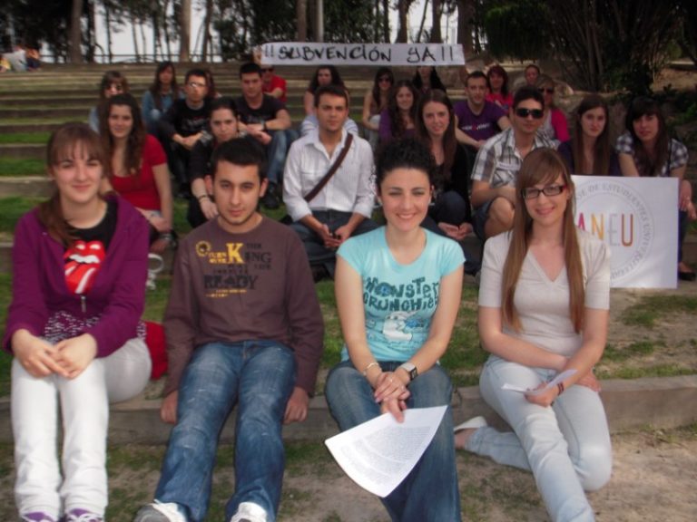 Los estudiantes noveldenses se movilizan ante el retraso en el pago de la subvención a ANEU