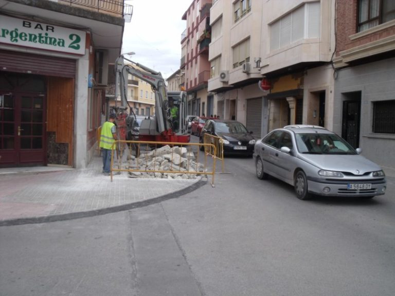 Francisco J. Martínez defiende que la demolición de las aceras de Desamparados no cuesta dinero al Ayuntamiento