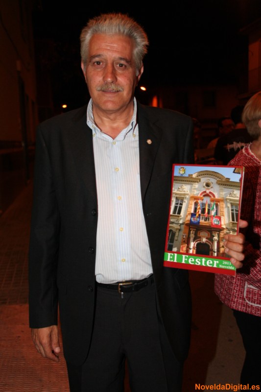 Se presenta la revista El Fester 2011