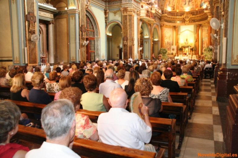 Santa Misa cantada por el Orfeón Noveldense “Solidaritat” a Santa Mª Magdalena